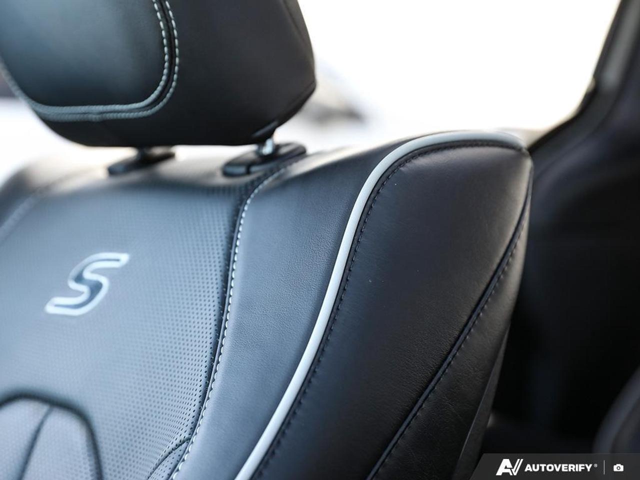 2024 Chrysler Pacifica Hybrid Theatre and Sound 20 Speakers   Dual Pane Roof Photo