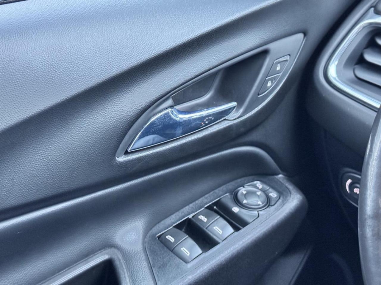 2018 Chevrolet Equinox LT/ DIESEL/MUST SEE/NEW TIRES AND BRAKES/CERTIFIED Photo