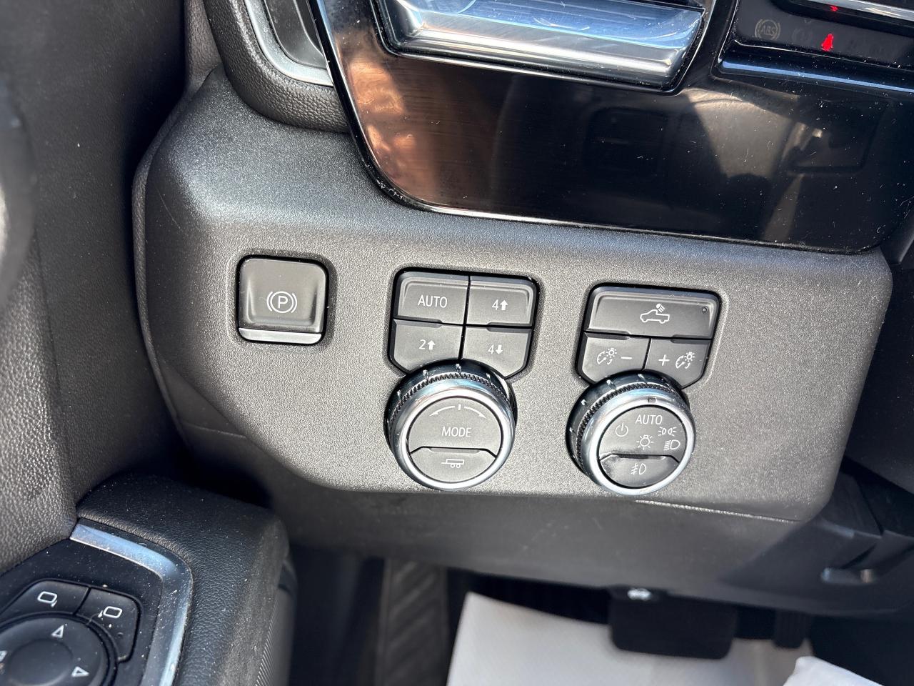 2023 GMC Sierra 1500 Elevation Crew + X31 Off Road + 6 Pass *CLEARANCE* Photo