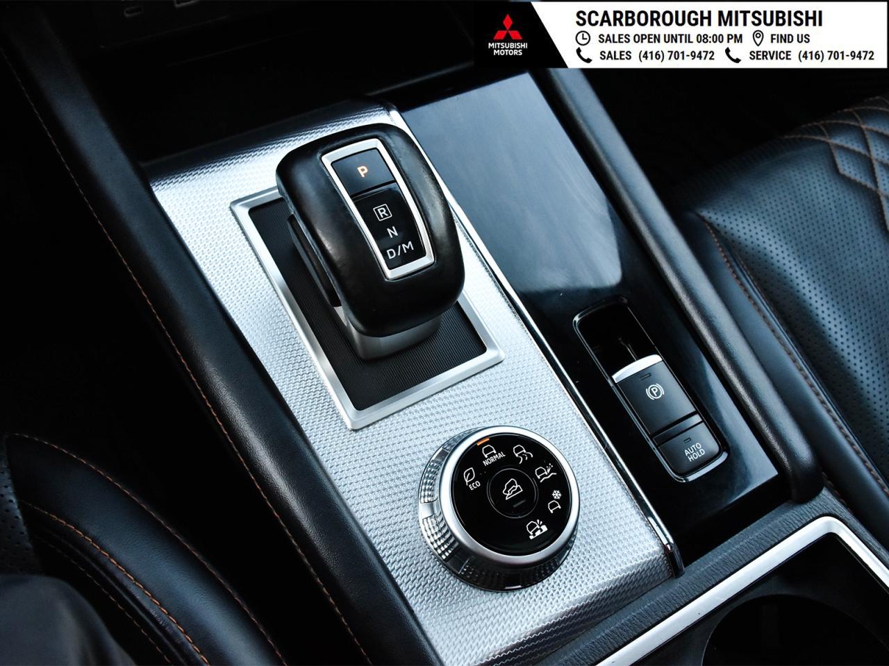 2024 Mitsubishi Outlander GT-P AWC Panoramic glass roof leather seats Photo