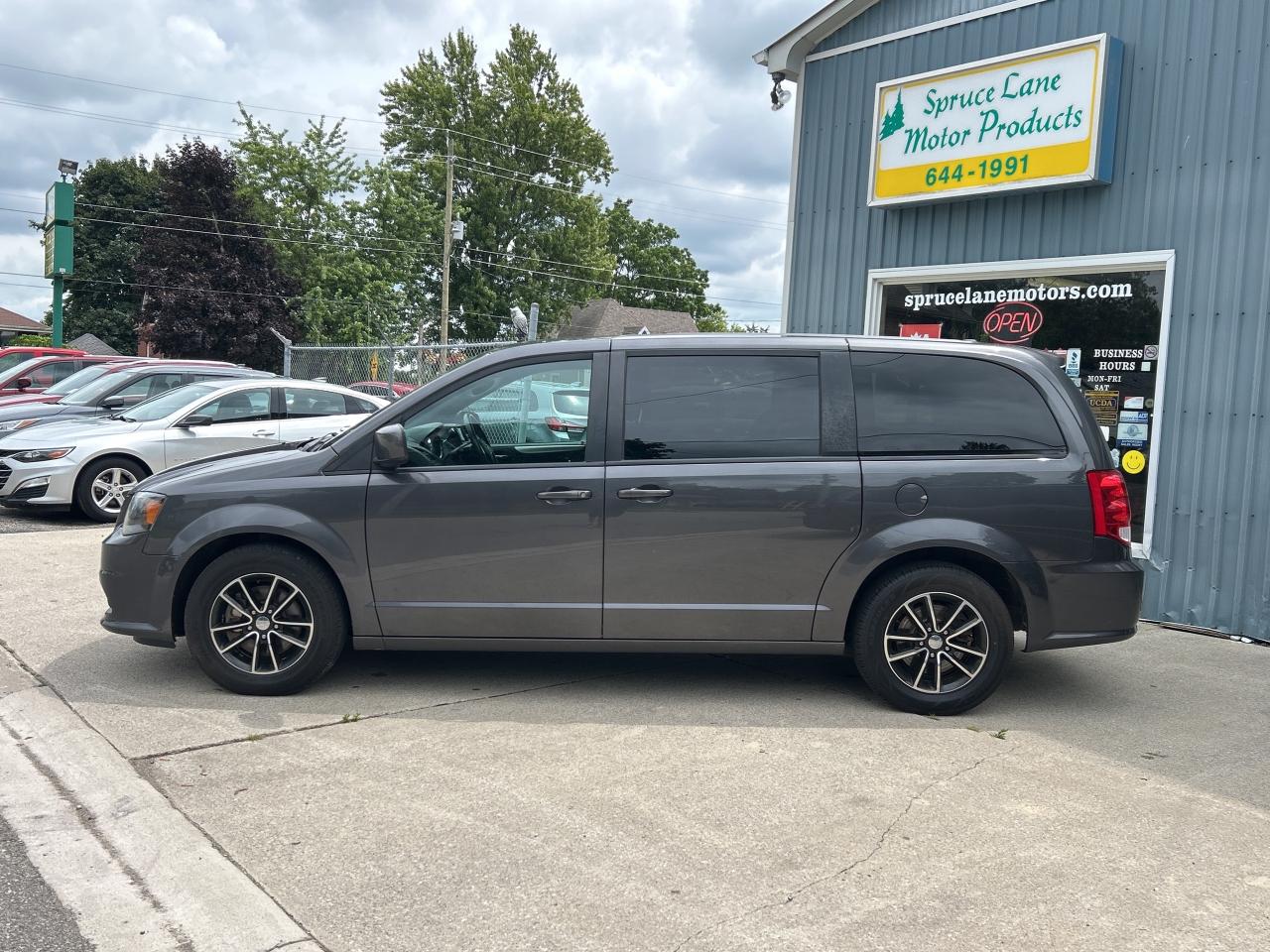 2018 Dodge Grand Caravan GT  ** LEATHER ** Photo