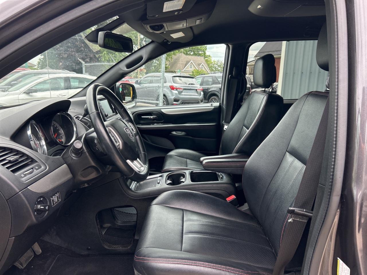 2018 Dodge Grand Caravan GT  ** LEATHER ** Photo