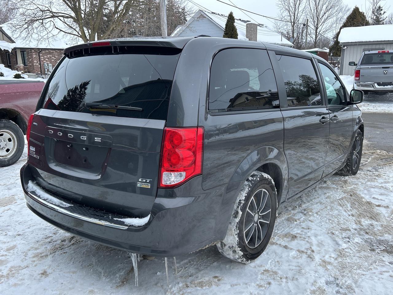 2018 Dodge Grand Caravan GT  ** LEATHER ** FREE  SNOWS ** Photo4