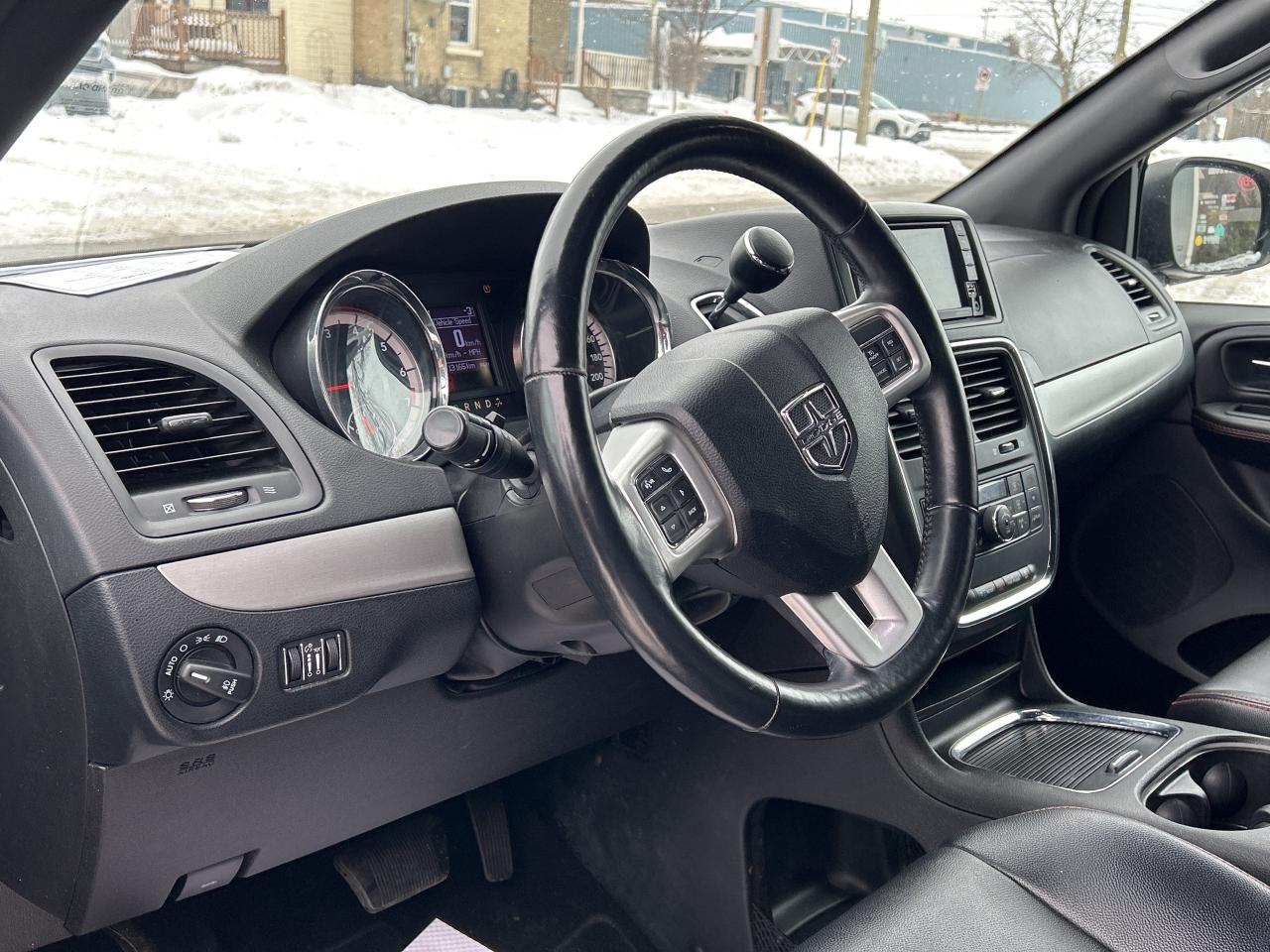 2018 Dodge Grand Caravan GT  ** LEATHER ** FREE  SNOWS ** Photo