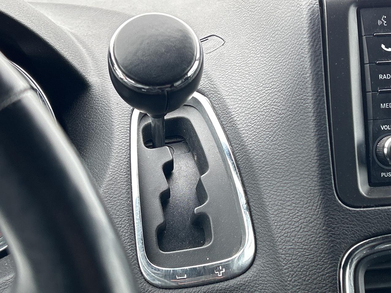 2018 Dodge Grand Caravan GT  ** LEATHER ** FREE  SNOWS ** Photo