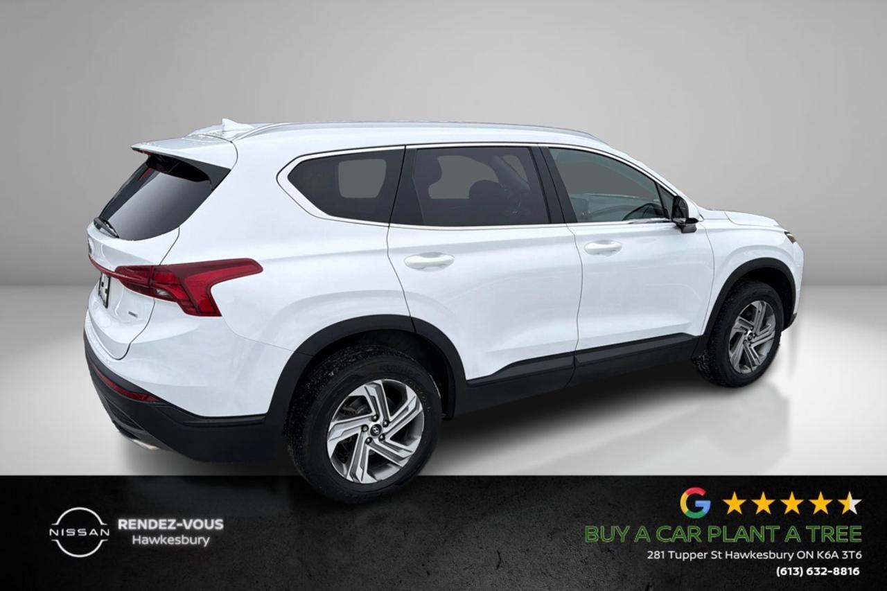 2022 Hyundai Santa Fe ESSENTIAL Photo4
