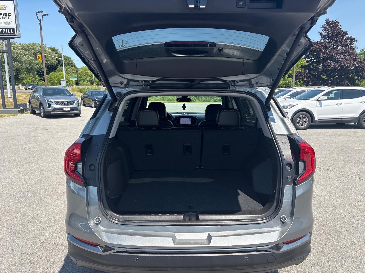 2024 GMC Terrain AT4 AWD + Sunroof + Navi + Safety Plus Pkg**CLEARA Photo