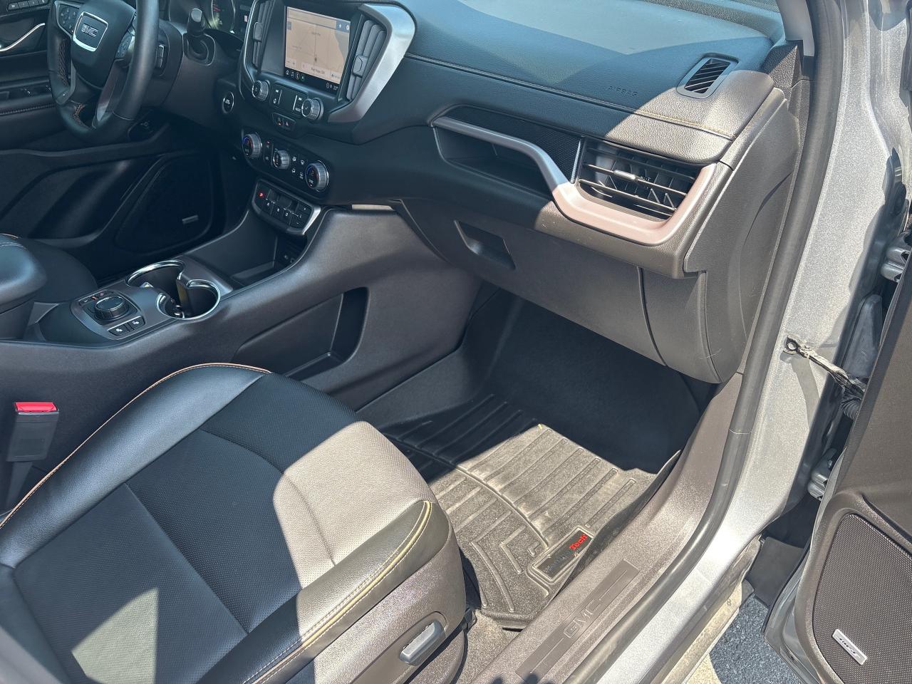 2024 GMC Terrain AT4 AWD + Sunroof + Navi + Safety Plus Pkg**CLEARA Photo