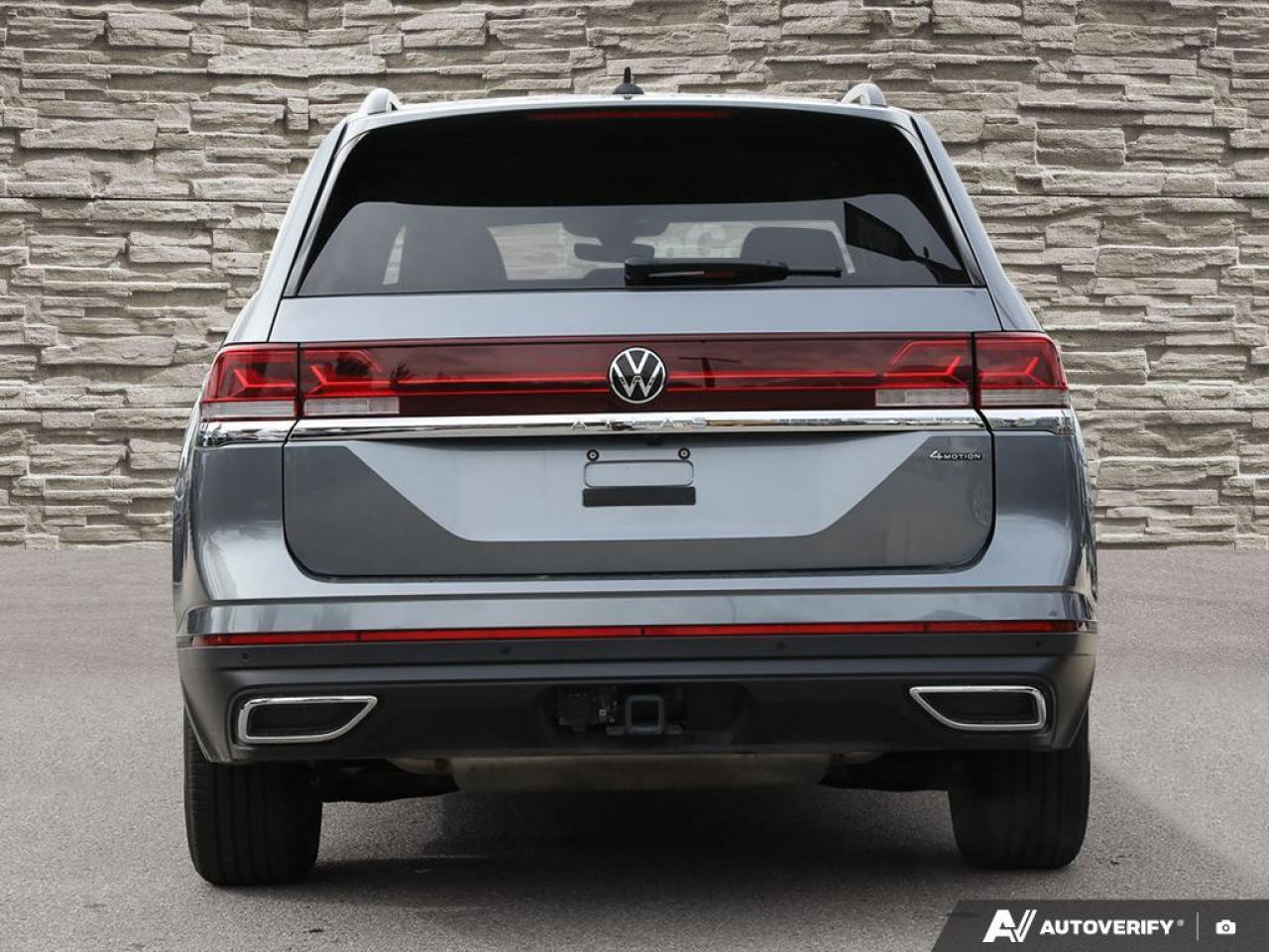 2024 Volkswagen Atlas Leather Vented Seats   Accident Free Photo4