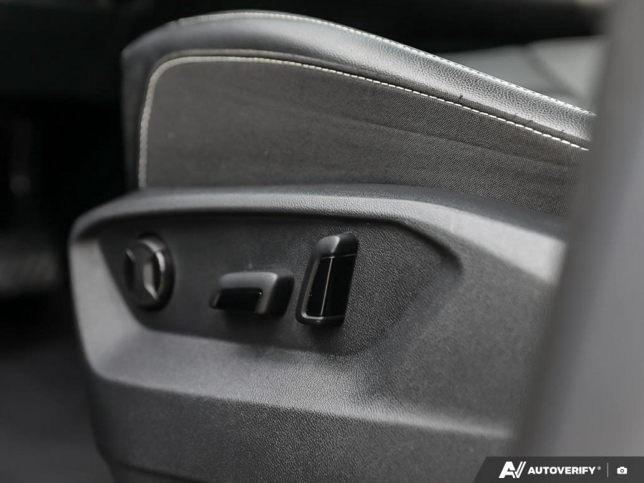 2024 Volkswagen Atlas Leather Vented Seats   Accident Free Photo