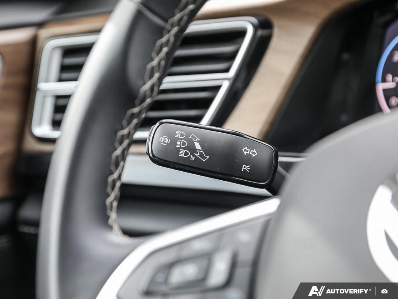 2024 Volkswagen Atlas Leather Vented Seats   Accident Free Photo