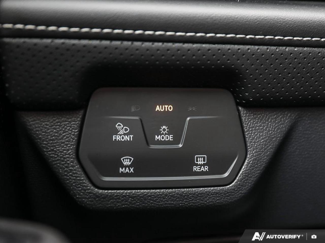 2024 Volkswagen Atlas Leather Vented Seats   Accident Free Photo