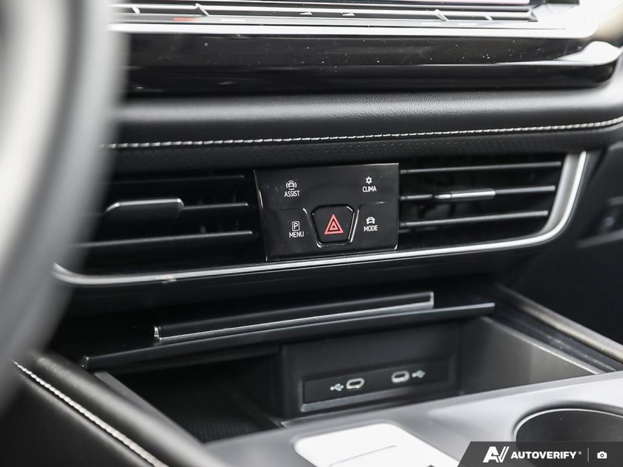 2024 Volkswagen Atlas Leather Vented Seats   Accident Free Photo