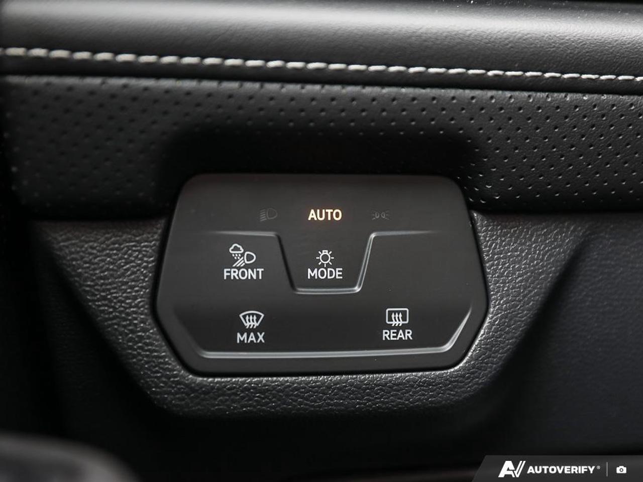 2024 Volkswagen Atlas Leather Vented Seats   Accident Free Photo