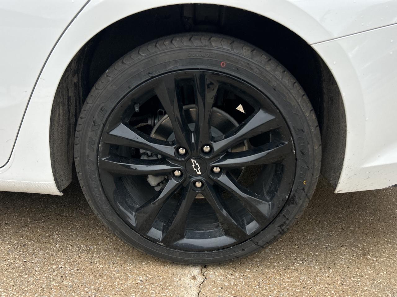 2024 Chevrolet Malibu 1LT   ** MIDNIGHT  EDITION. ** Photo