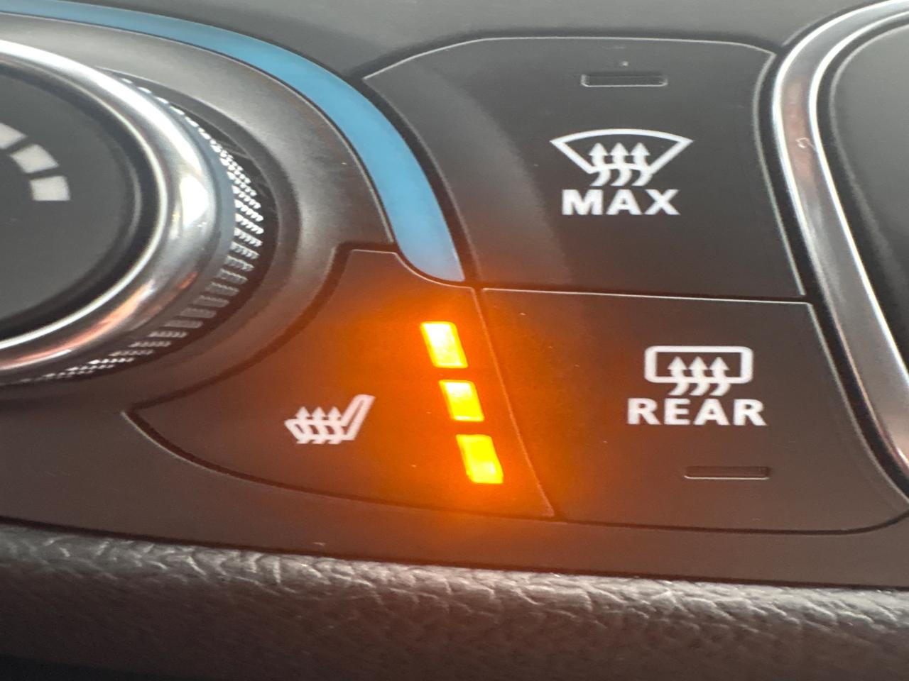 2019 Chevrolet Equinox LT FWD + Heated Seats + New Tires *CLEARANCE* Photo