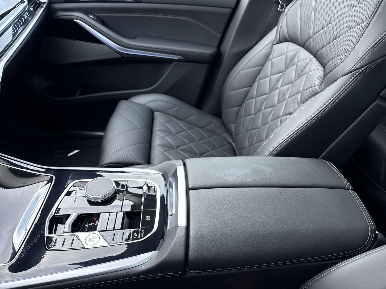 2024 BMW X7 xDrive40i Photo