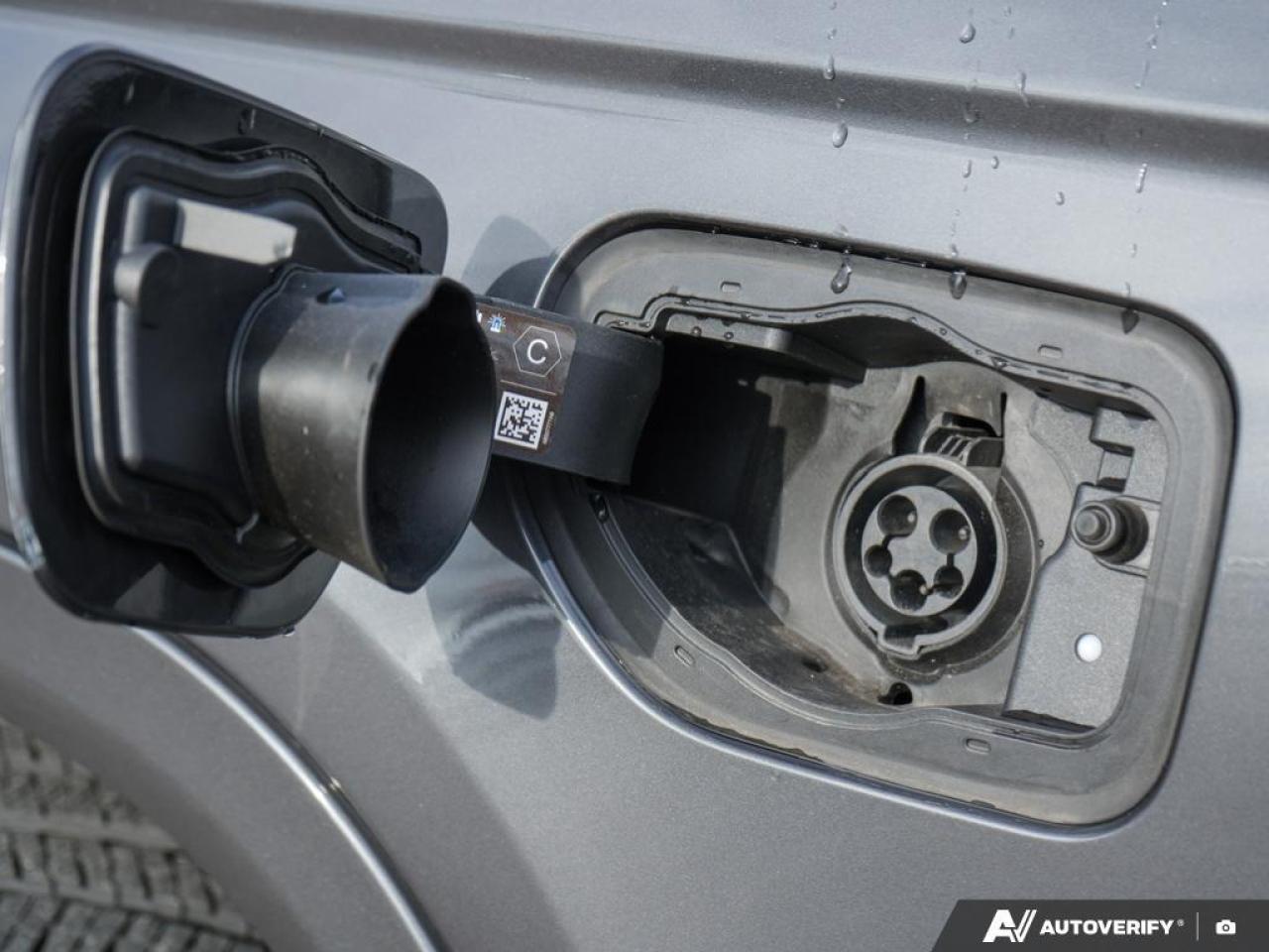 2023 Jeep Grand Cherokee 4xe 30th Anniversary Pack   No Accidents   Dual Pane Photo