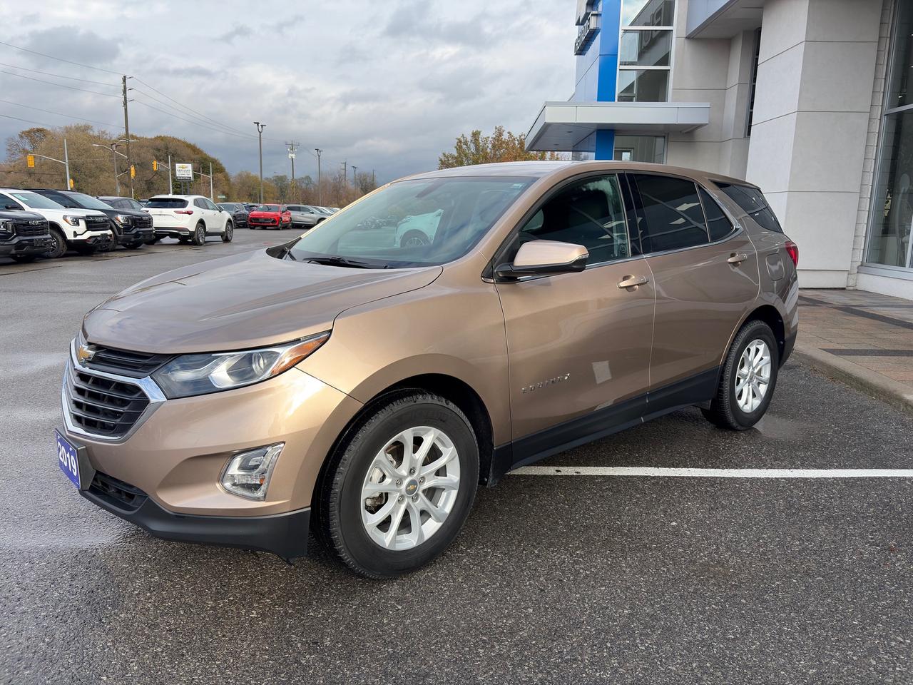 2019 Chevrolet Equinox LT FWD + Conf & Conv Pkg's *CLEARANCE* Photo2