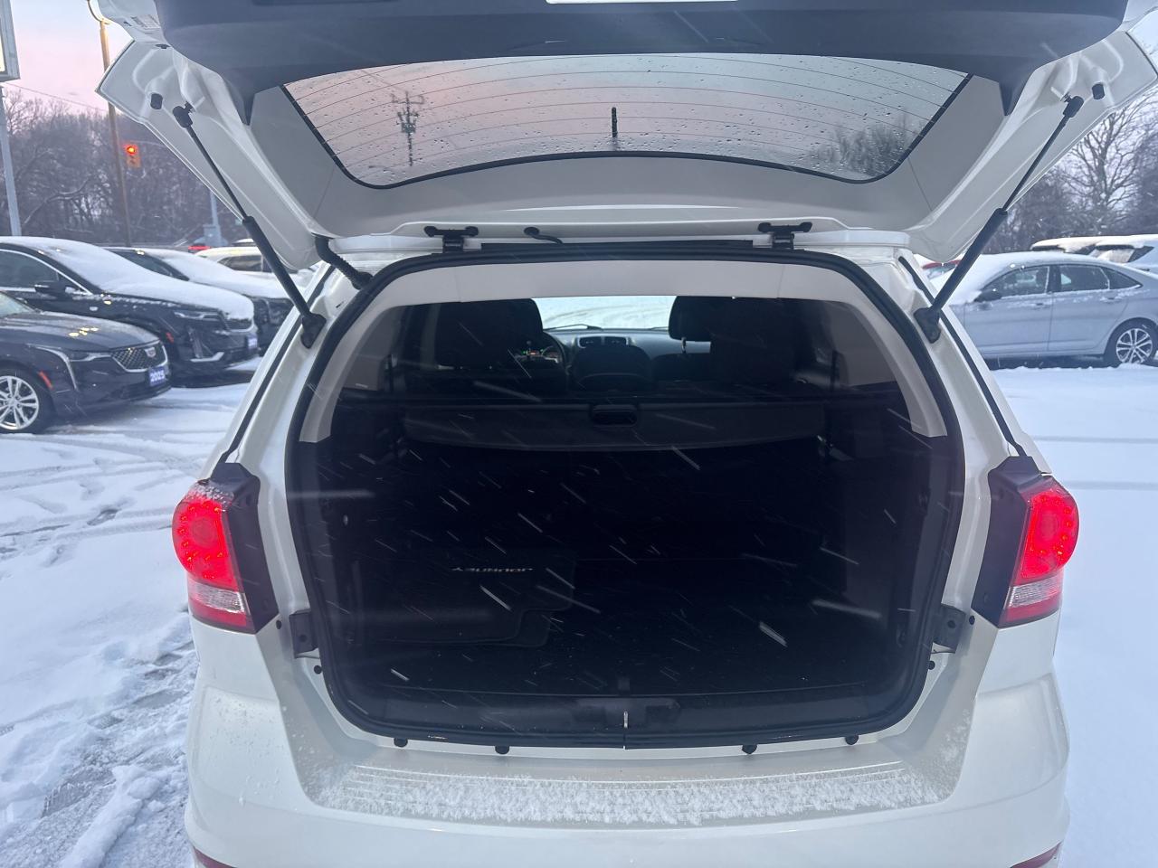 2016 Dodge Journey SXT + 3.6L V6 + Heated Seats Photo