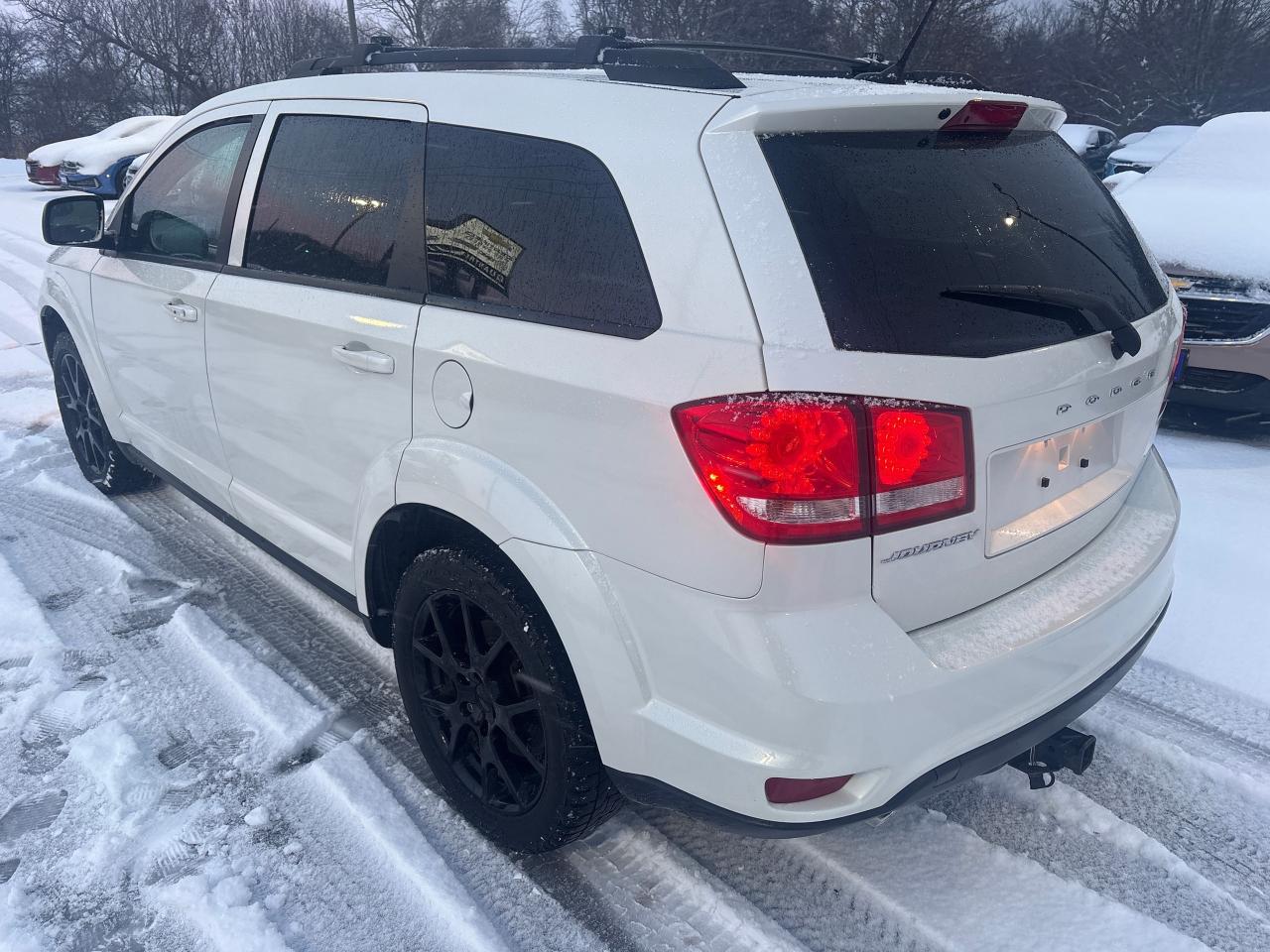 2016 Dodge Journey SXT + 3.6L V6 + Heated Seats Photo