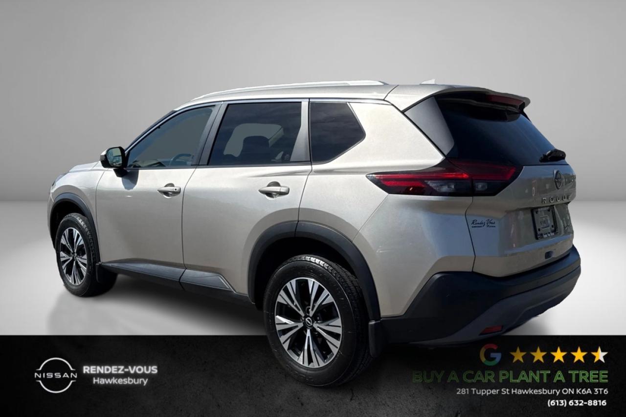 2023 Nissan Rogue SV MOONROOF Photo2