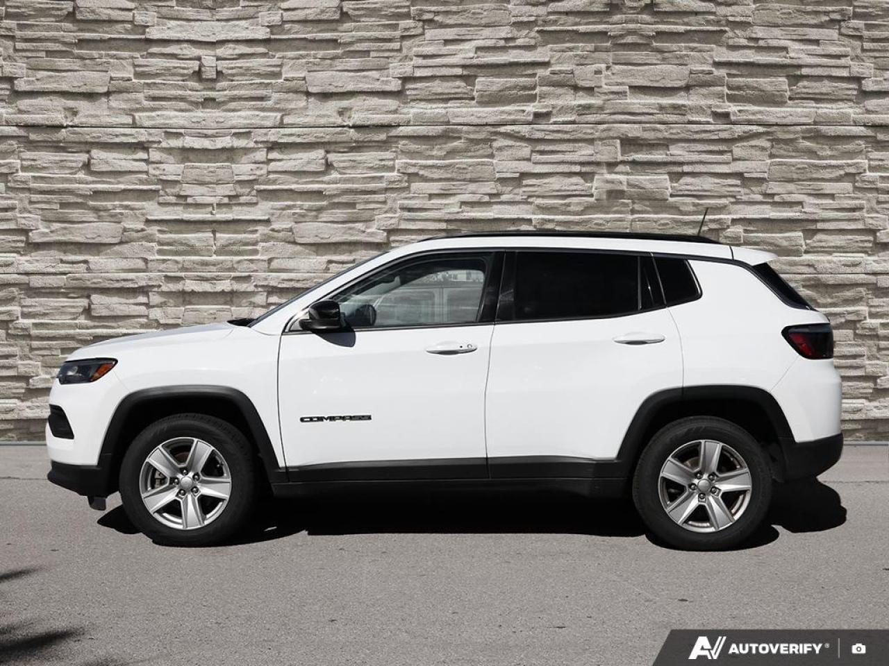 2022 Jeep Compass North  Edition   Accident Free   Low Payments Photo2