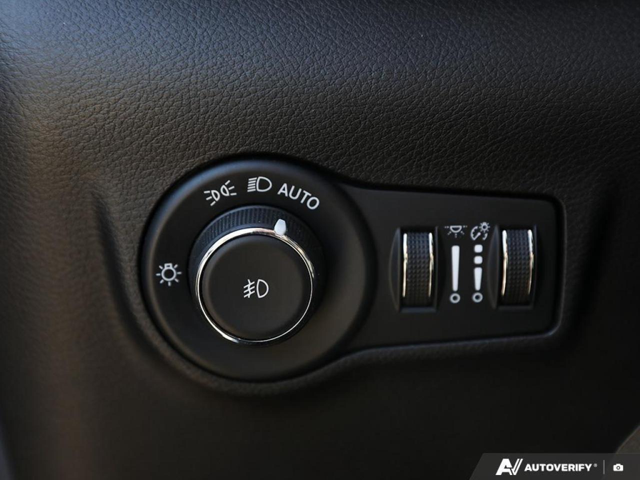 2022 Jeep Compass North  Edition   Accident Free   Low Payments Photo