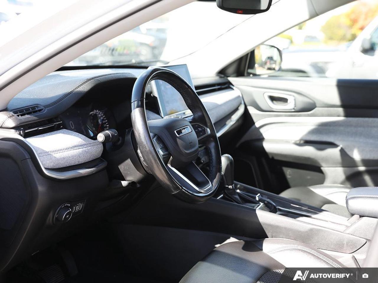 2022 Jeep Compass North  Edition   Accident Free   Low Payments Photo