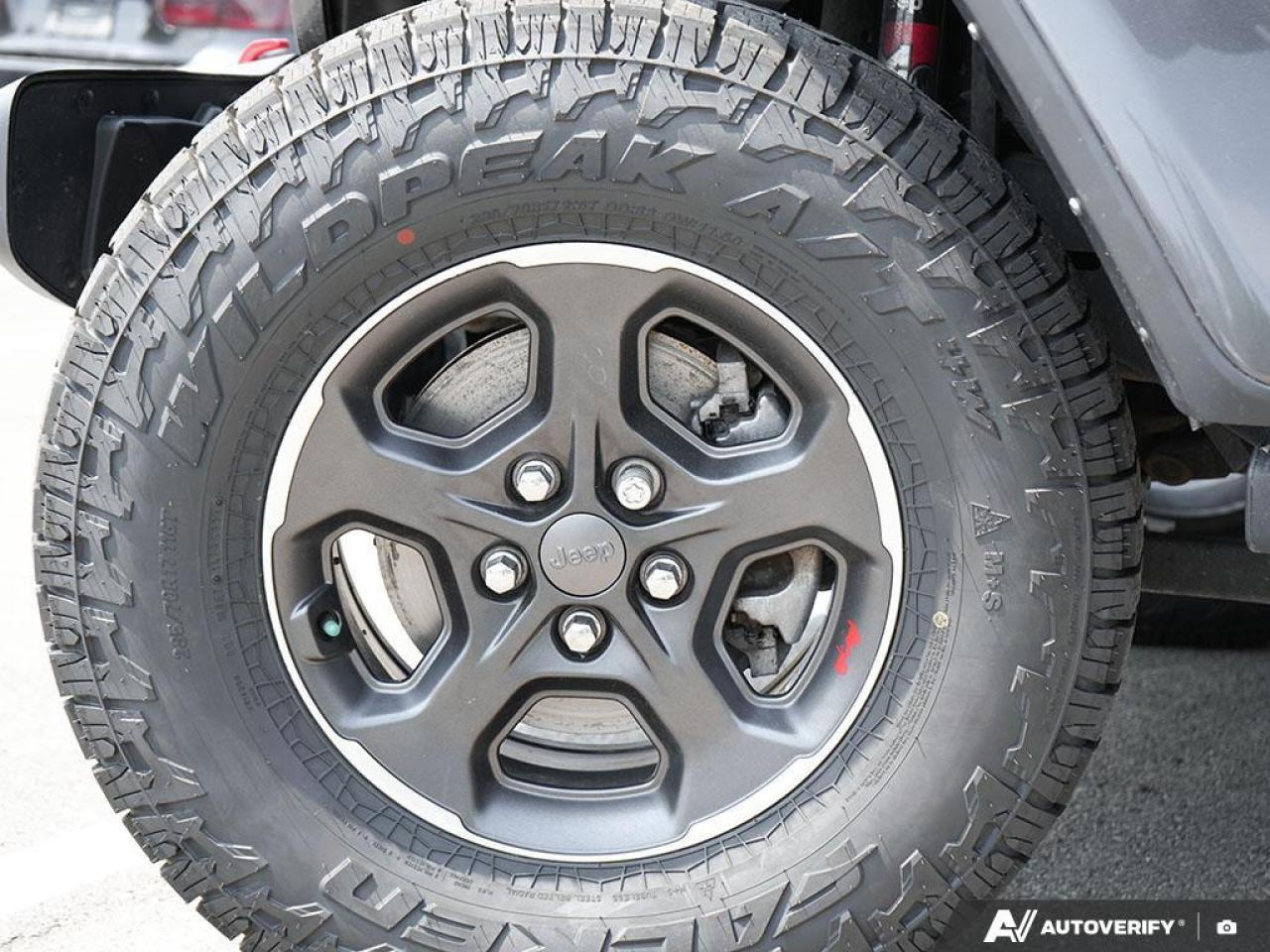 2021 Jeep Gladiator One Owner   No Accidents   Clean Photo