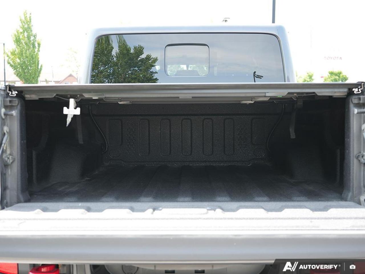 2021 Jeep Gladiator One Owner   No Accidents   Clean Photo