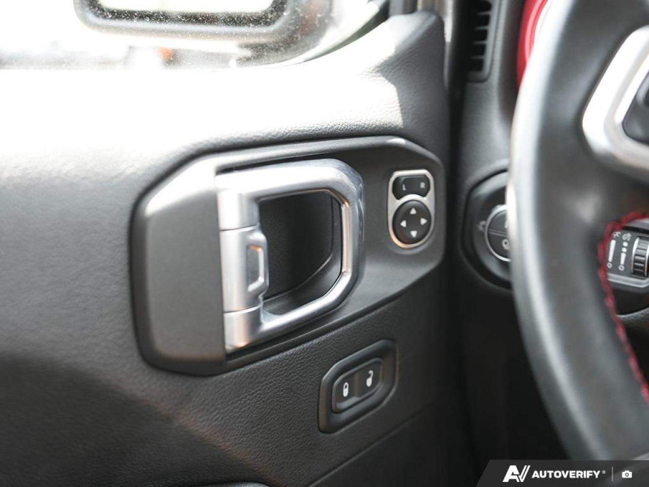 2021 Jeep Gladiator One Owner   No Accidents   Clean Photo