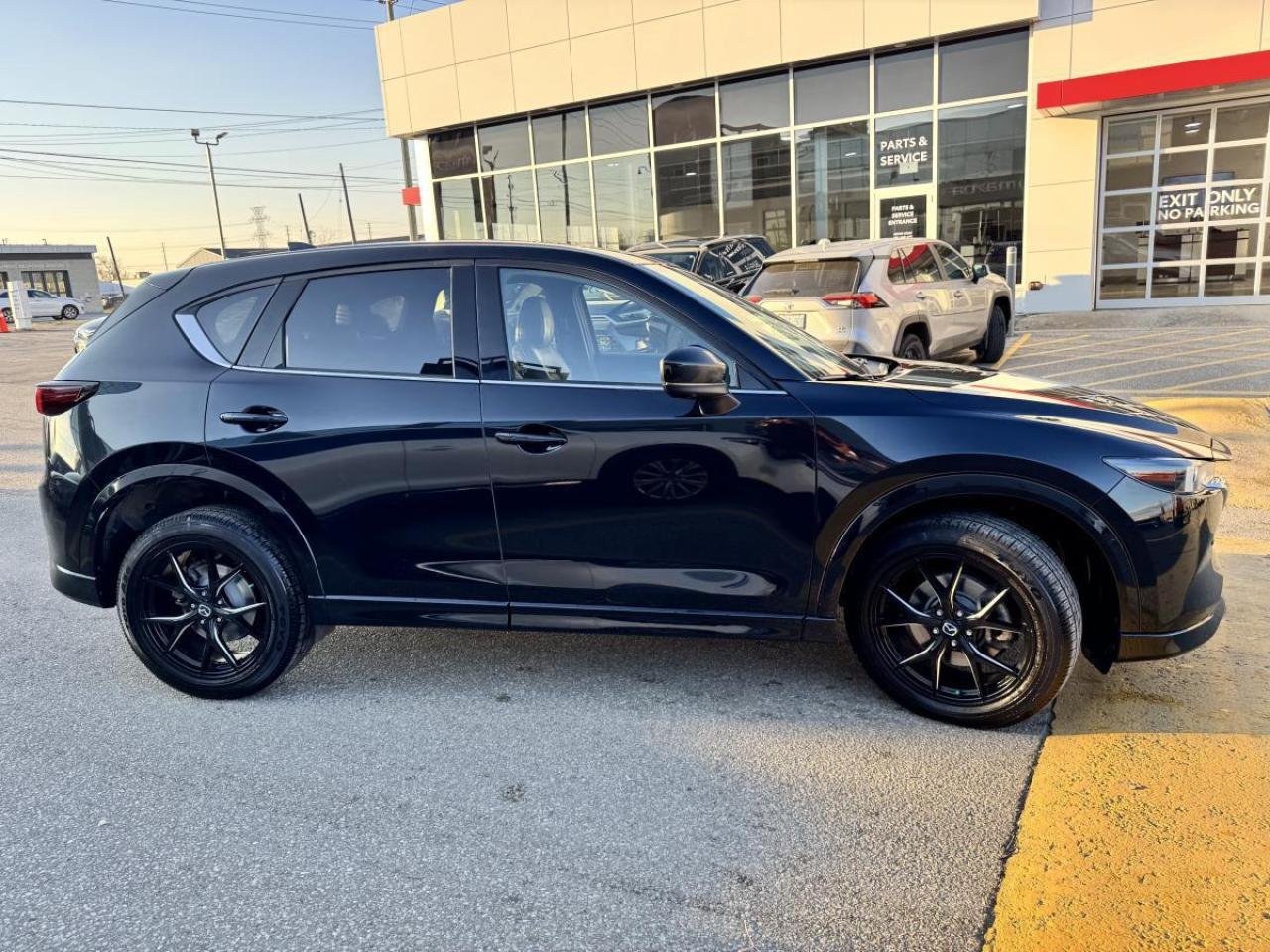 2023 Mazda CX-5 SIGNATURE/ EXTENDED WARRANTY/ 3.95% RATE/ MUST SEE Photo3