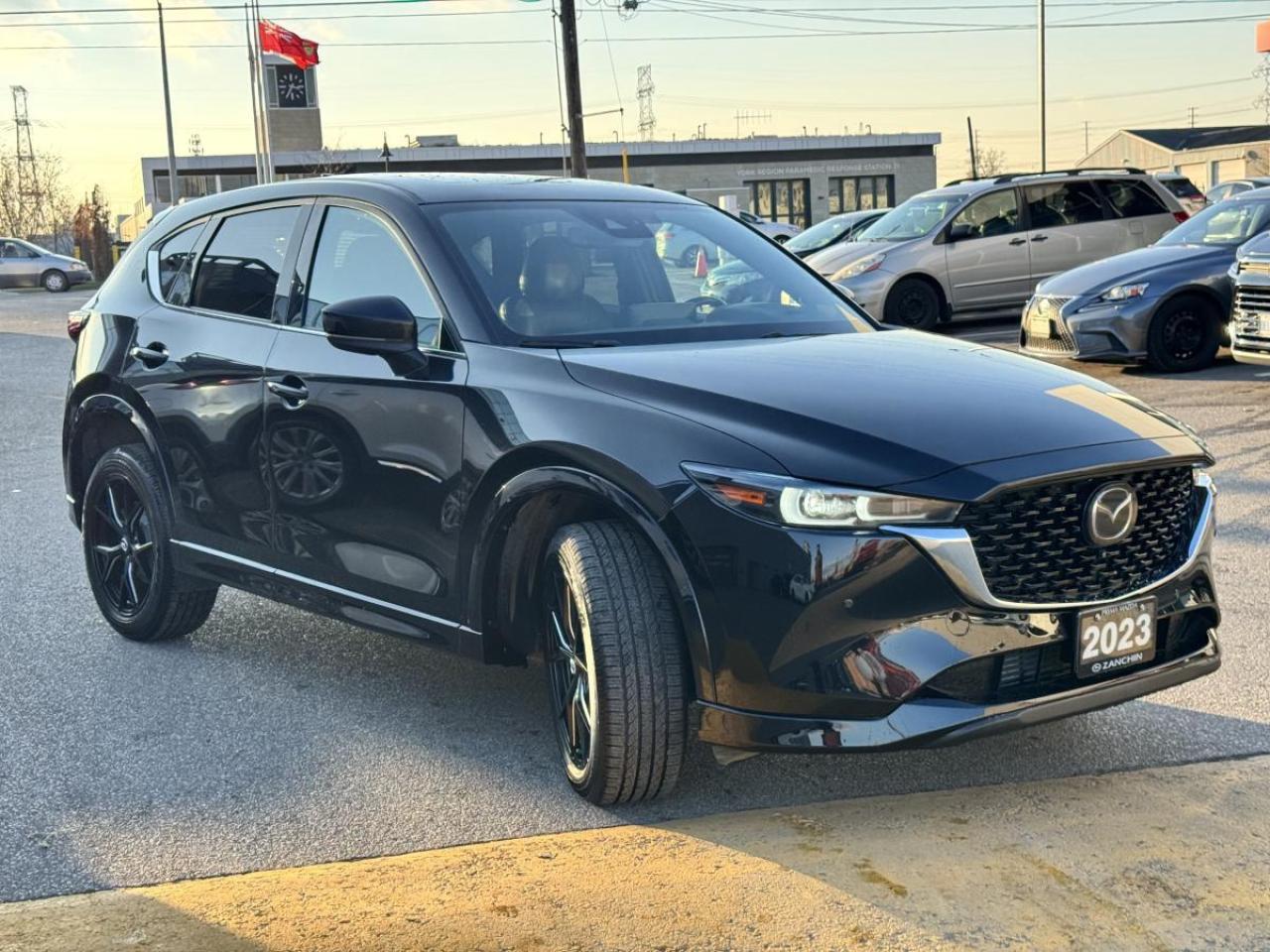 2023 Mazda CX-5 SIGNATURE/ EXTENDED WARRANTY/ 3.95% RATE/ MUST SEE Photo