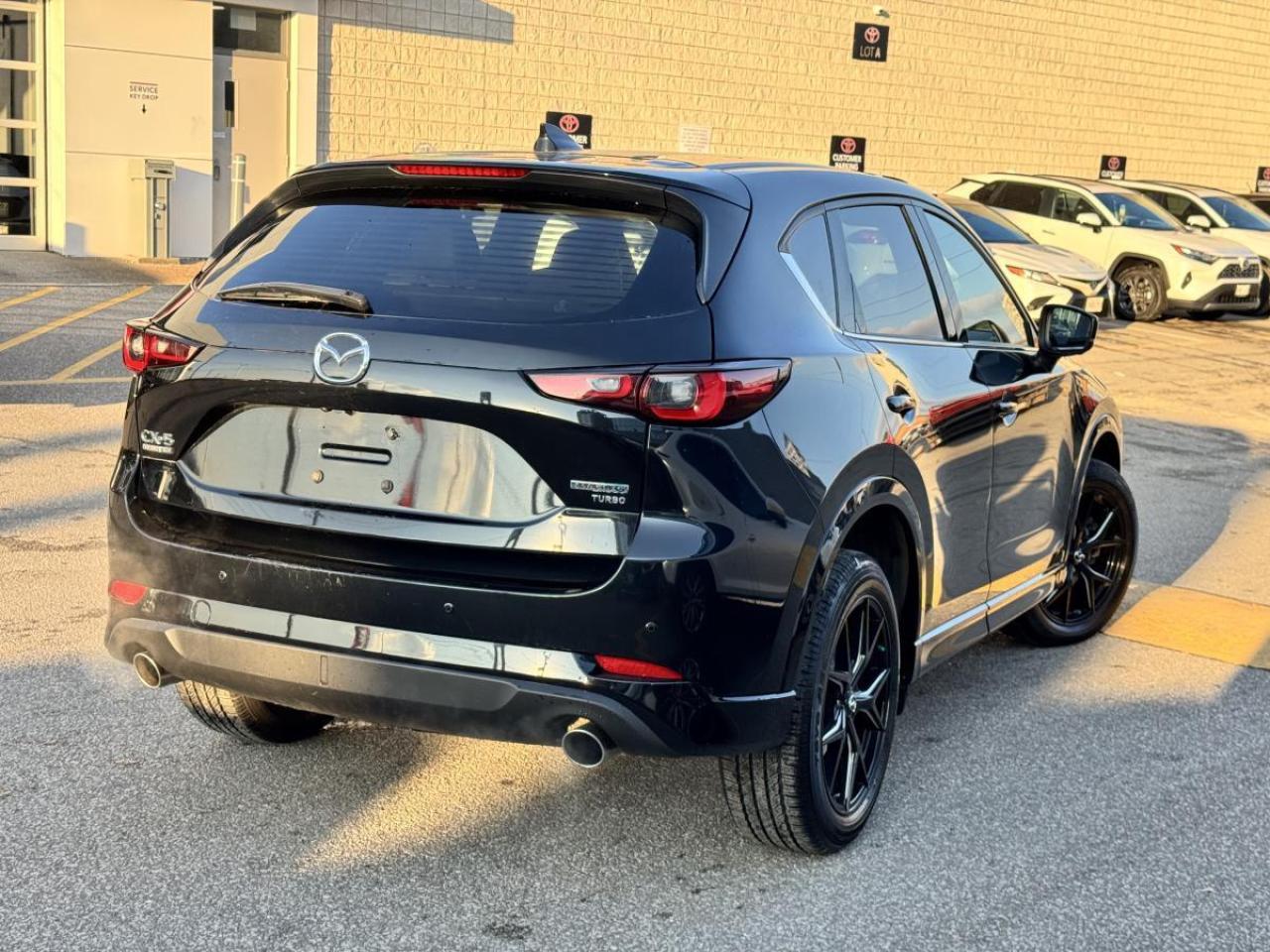 2023 Mazda CX-5 SIGNATURE/ EXTENDED WARRANTY/ 3.95% RATE/ MUST SEE Photo