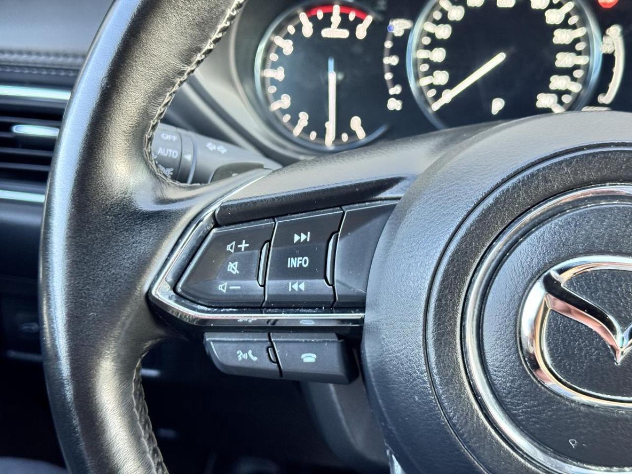 2023 Mazda CX-5 SIGNATURE/ EXTENDED WARRANTY/ 3.95% RATE/ MUST SEE Photo