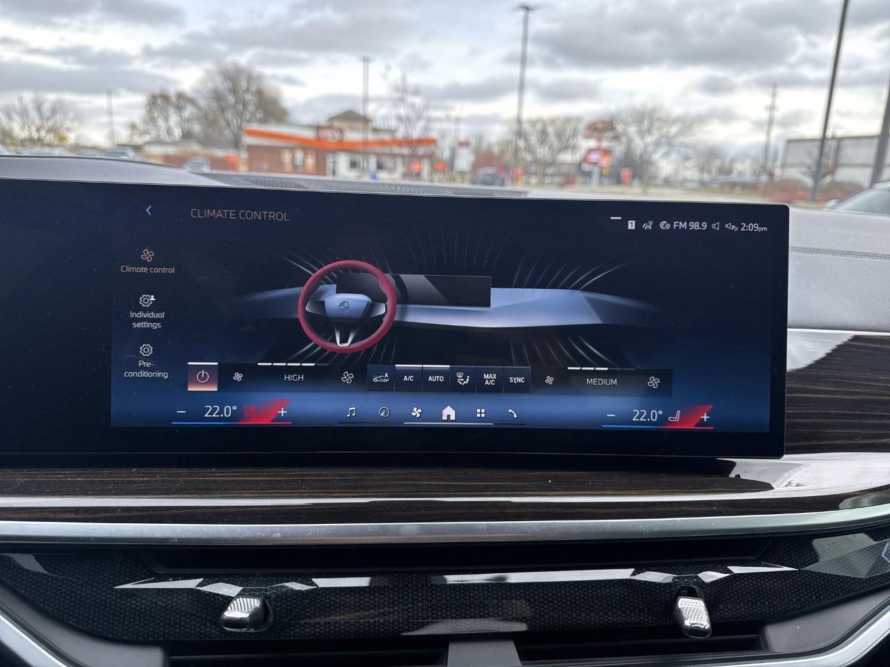 2024 BMW X5 xDrive40i Photo