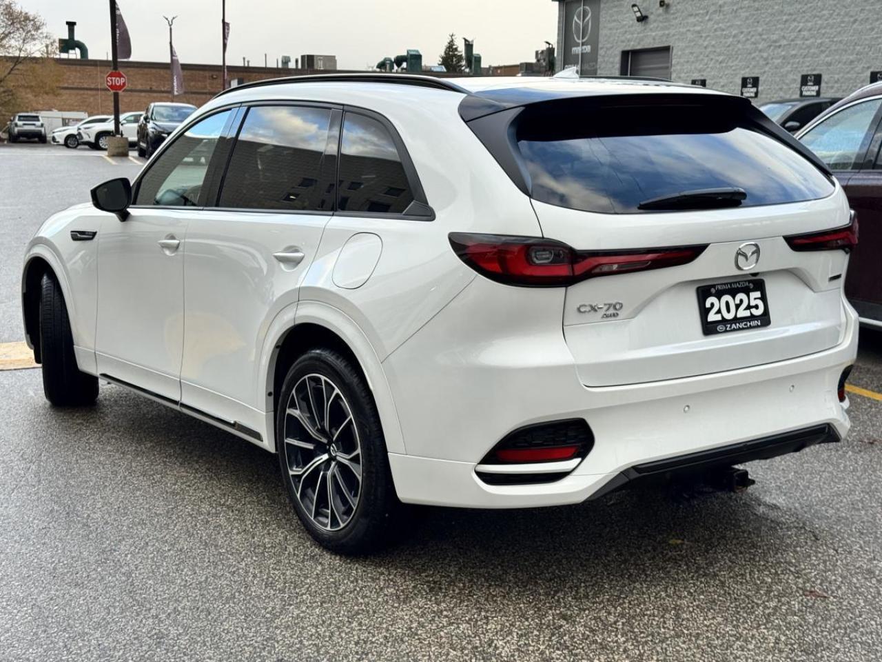 2025 Mazda CX-70 MHEV SIGNATURE/ CORPORATE USED DEMO/ GREAT SAVINGS Photo4