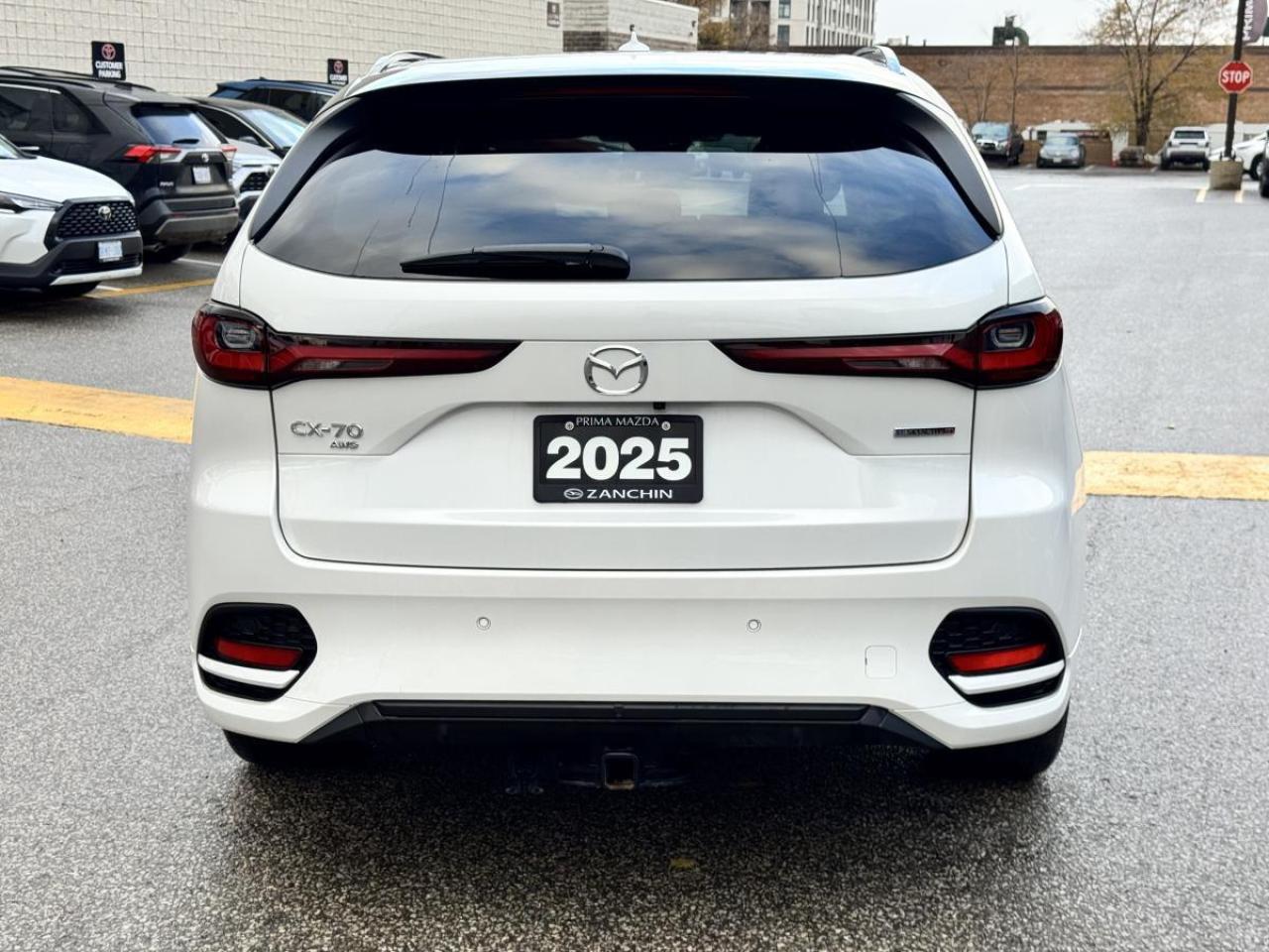 2025 Mazda CX-70 MHEV SIGNATURE/ CORPORATE USED DEMO/ GREAT SAVINGS Photo