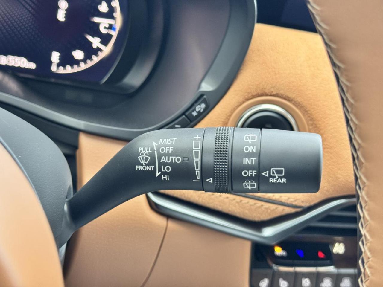 2025 Mazda CX-70 MHEV SIGNATURE/ CORPORATE USED DEMO/ GREAT SAVINGS Photo