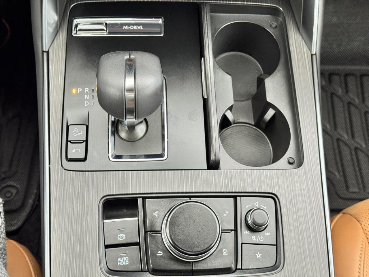 2025 Mazda CX-70 MHEV SIGNATURE/ CORPORATE USED DEMO/ GREAT SAVINGS Photo