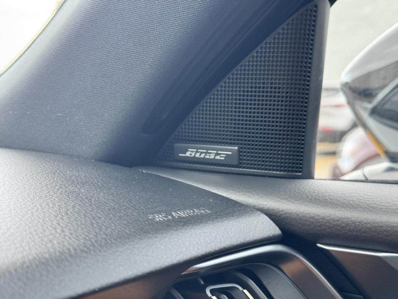 2025 Mazda CX-70 MHEV SIGNATURE/ CORPORATE USED DEMO/ GREAT SAVINGS Photo