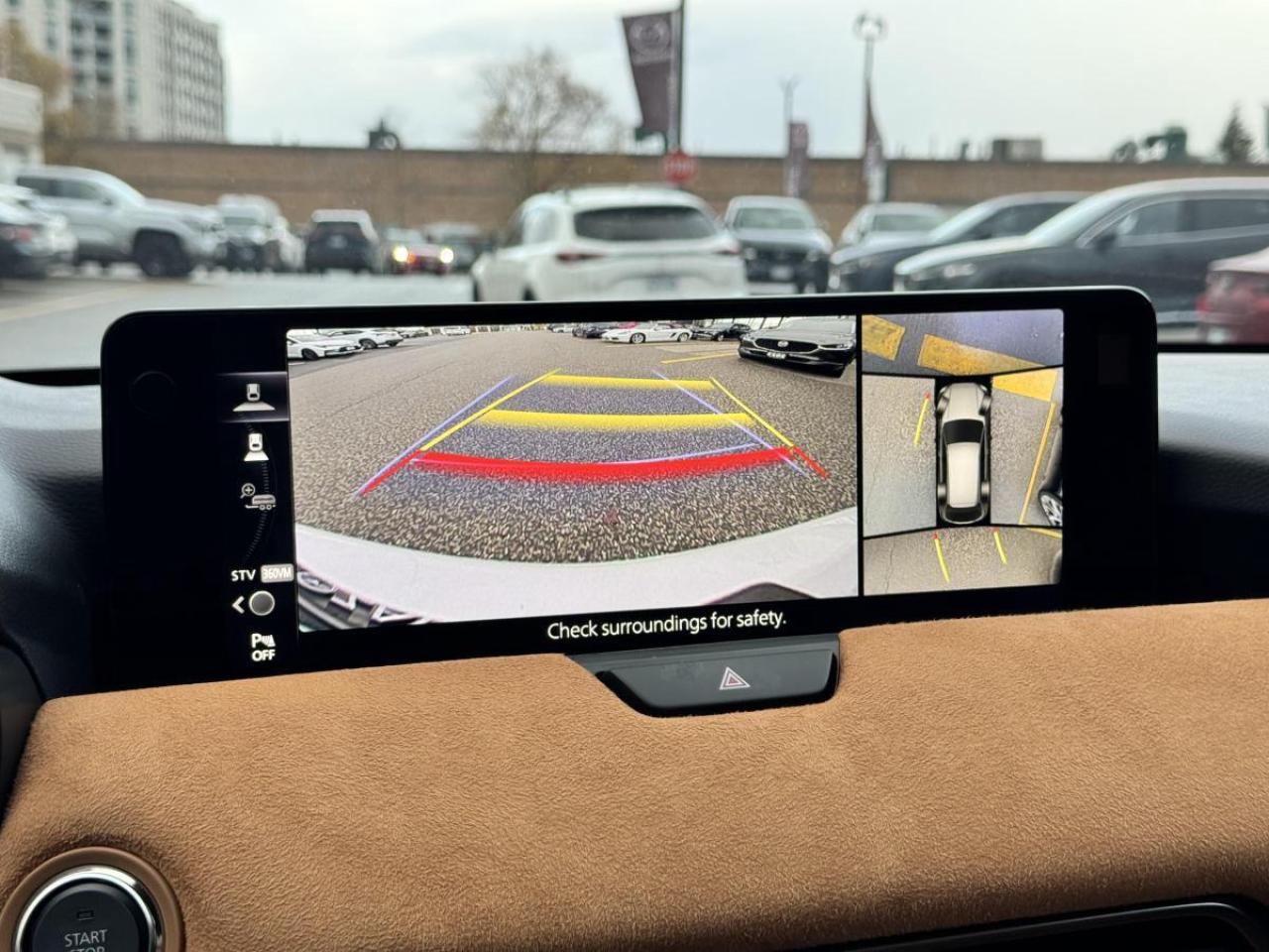 2025 Mazda CX-70 MHEV SIGNATURE/ CORPORATE USED DEMO/ GREAT SAVINGS Photo