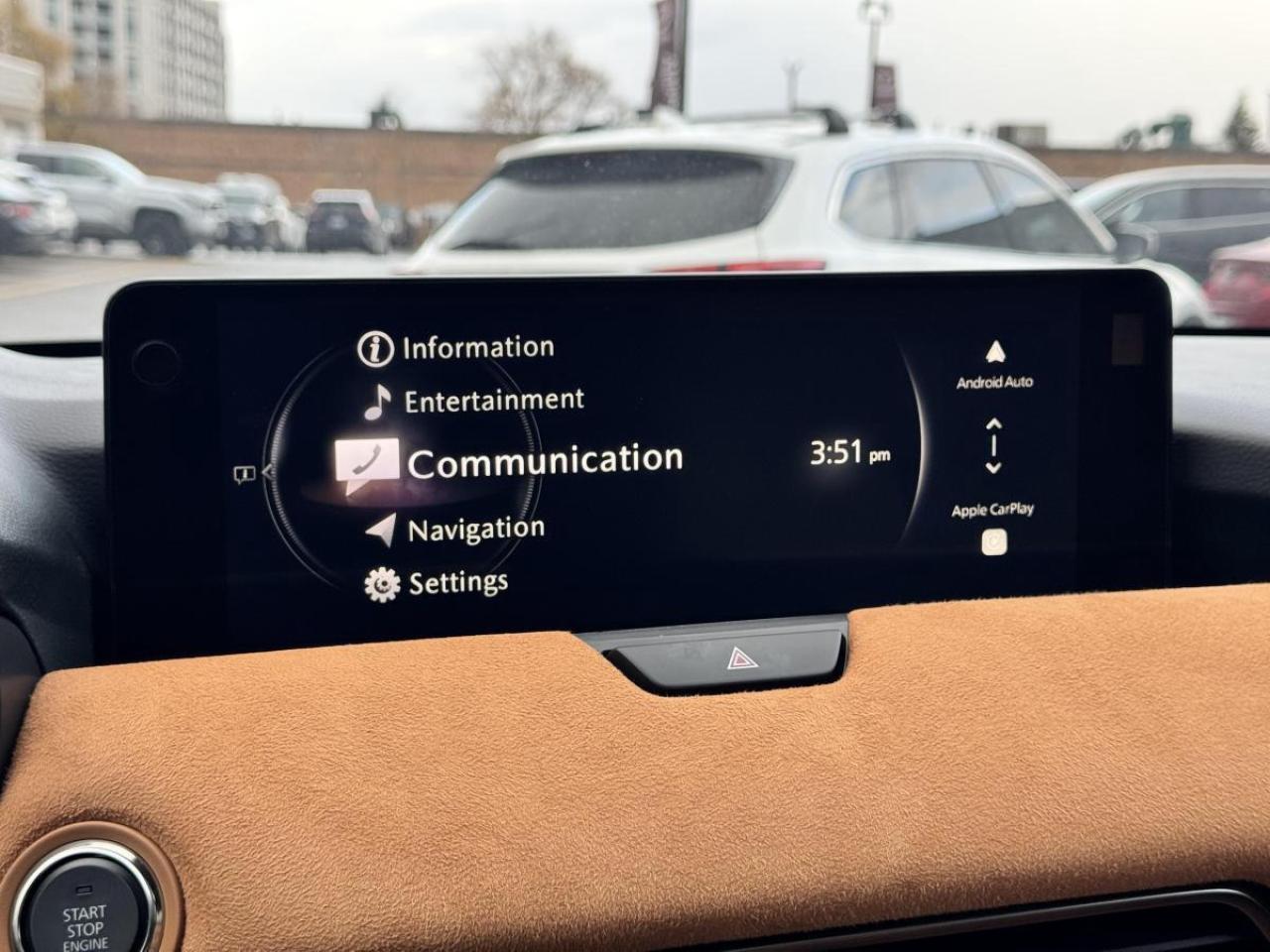 2025 Mazda CX-70 MHEV SIGNATURE/ CORPORATE USED DEMO/ GREAT SAVINGS Photo