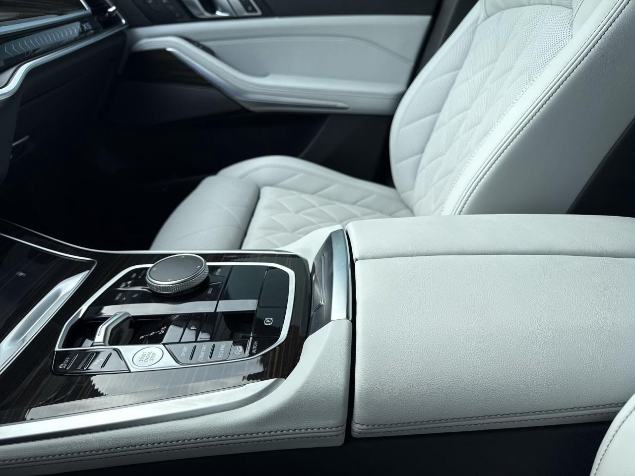 2025 BMW X5 xDrive40i Photo