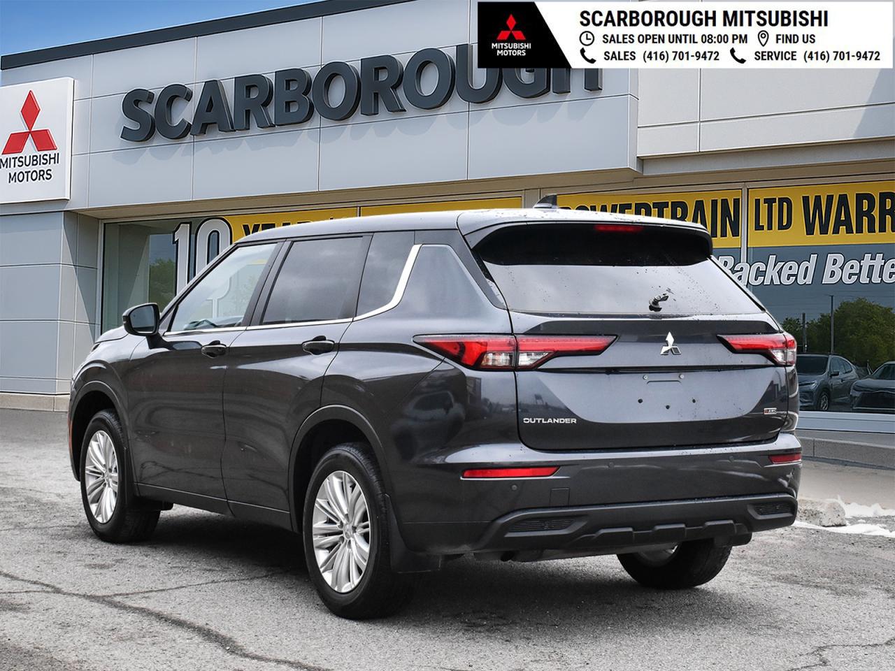 2024 Mitsubishi Outlander Awd , heated front seats ,alloy rim ,rear camera . Photo