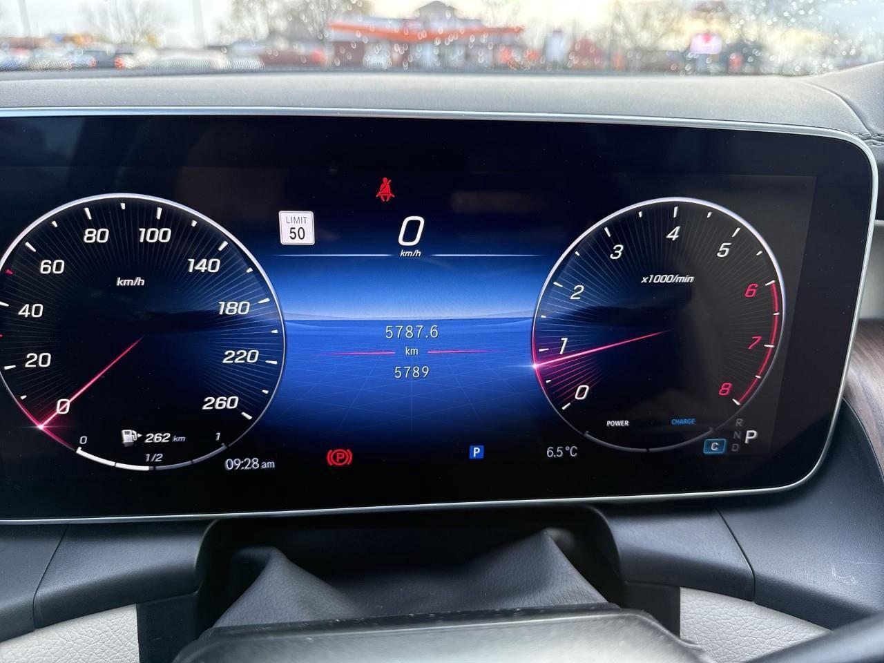 2024 Mercedes-Benz GLC300  Photo