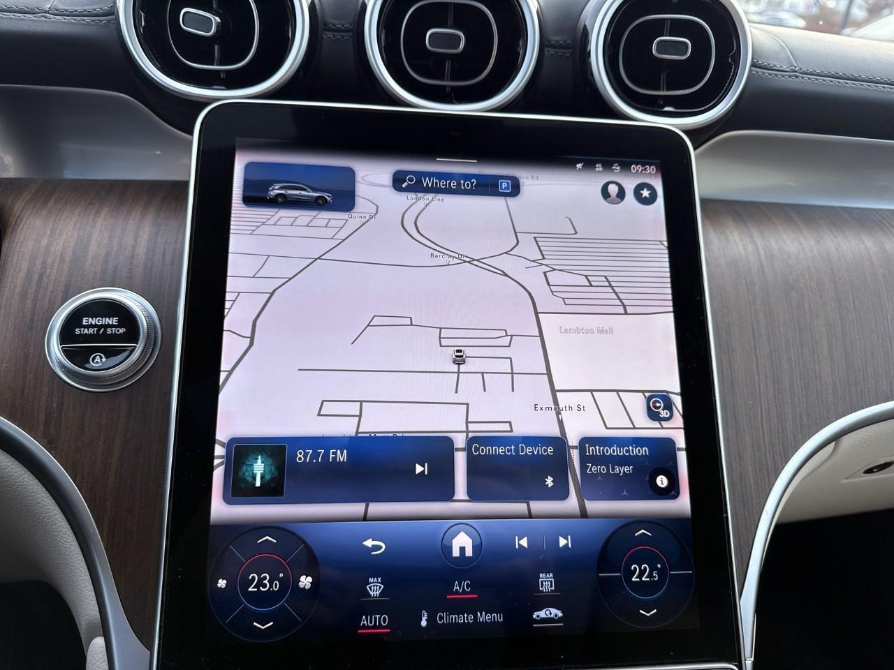 2024 Mercedes-Benz GLC300  Photo