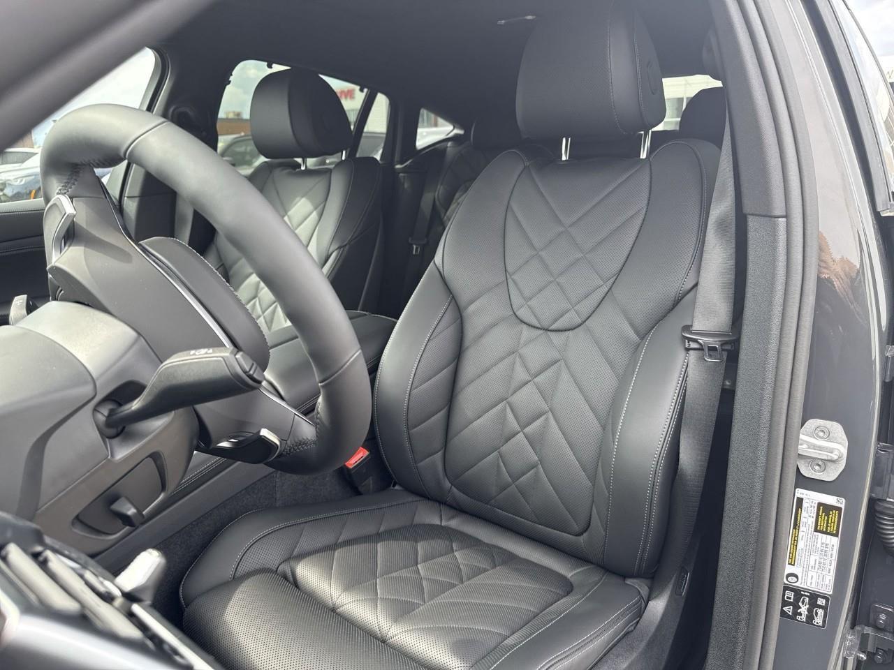 2025 BMW X6 xDrive40i Photo