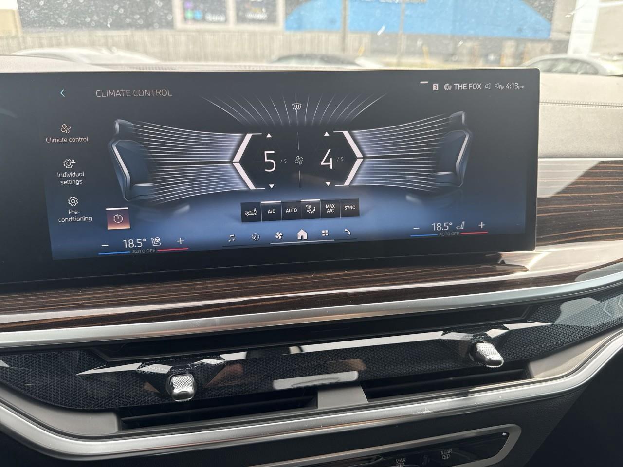 2025 BMW X6 xDrive40i Photo